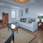 2 Bedroom Beautiful In Holiday home *