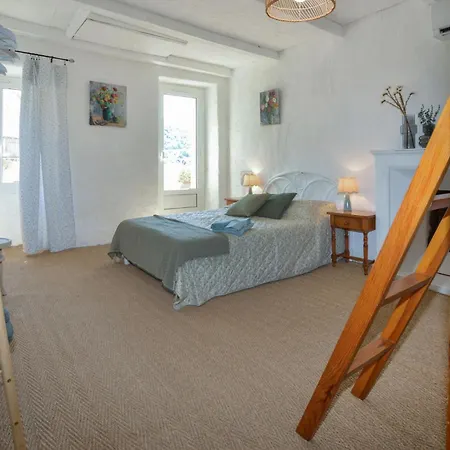 2 Bedroom Beautiful In Holiday home Sollacaro