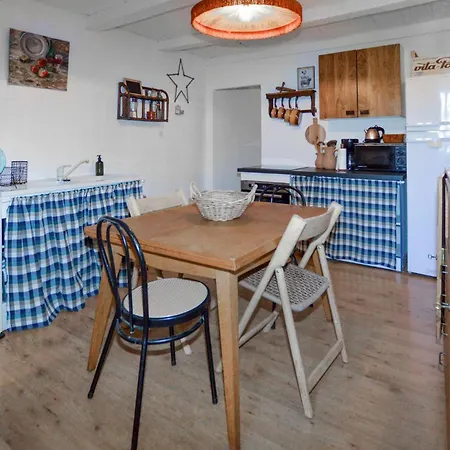 Holiday home Cozy In With Wifi *