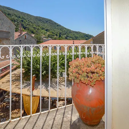 2 Bedroom Beautiful In Ferienhaus *