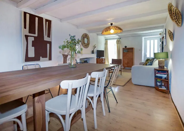 Tatil Evi Cozy In With Wifi Sollacaro